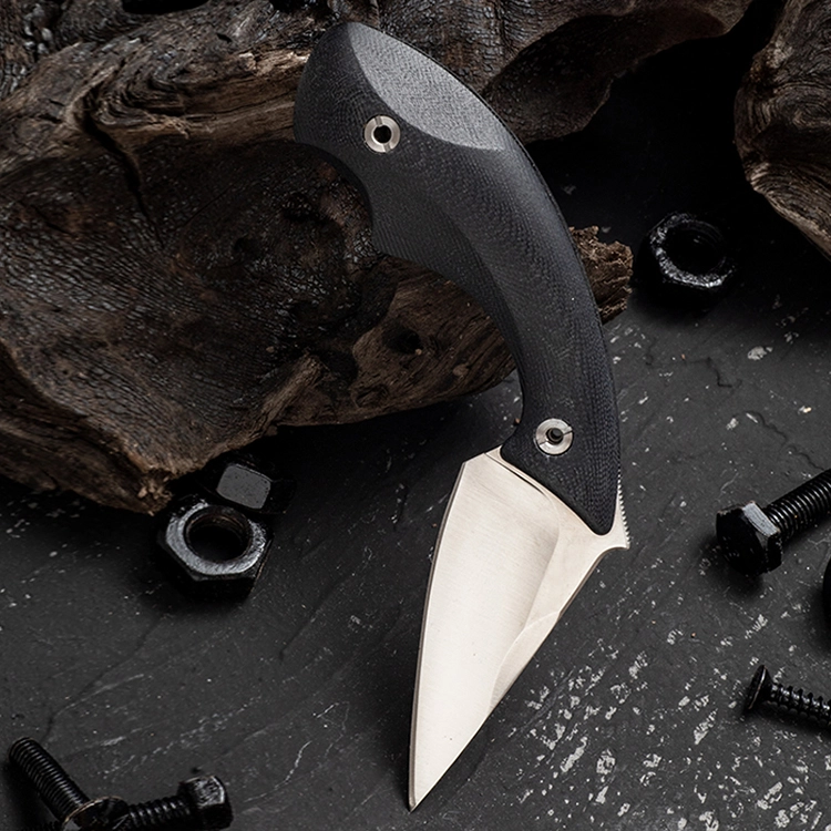 Fixed Blades23